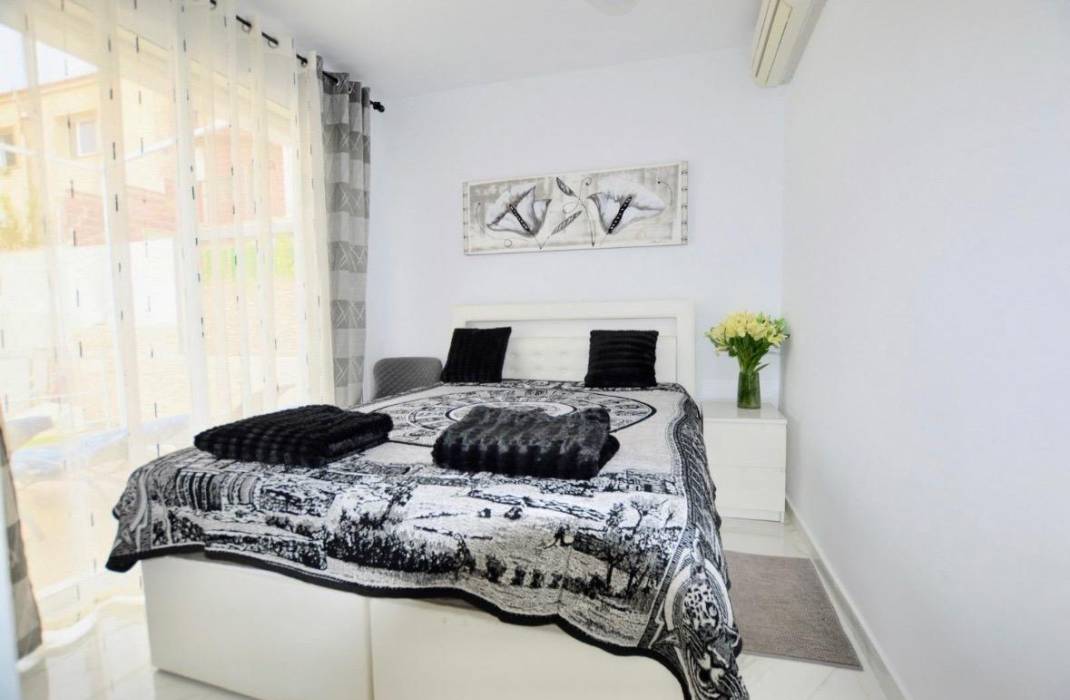 Revente - Villa - Orihuela Costa