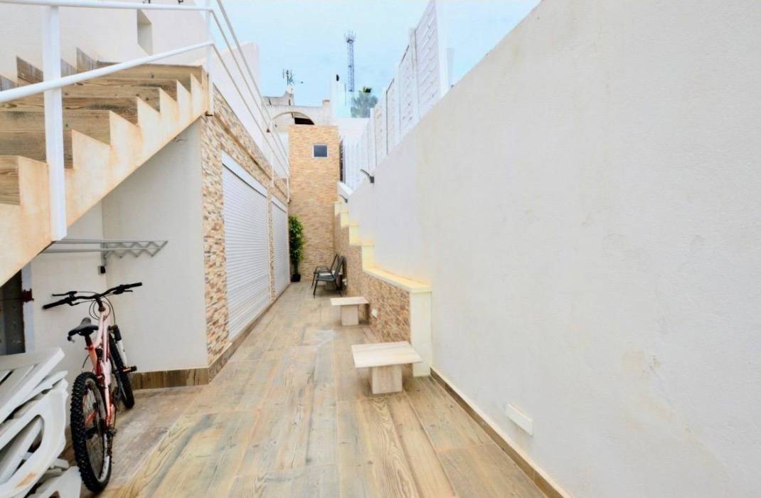 Revente - Villa - Orihuela Costa