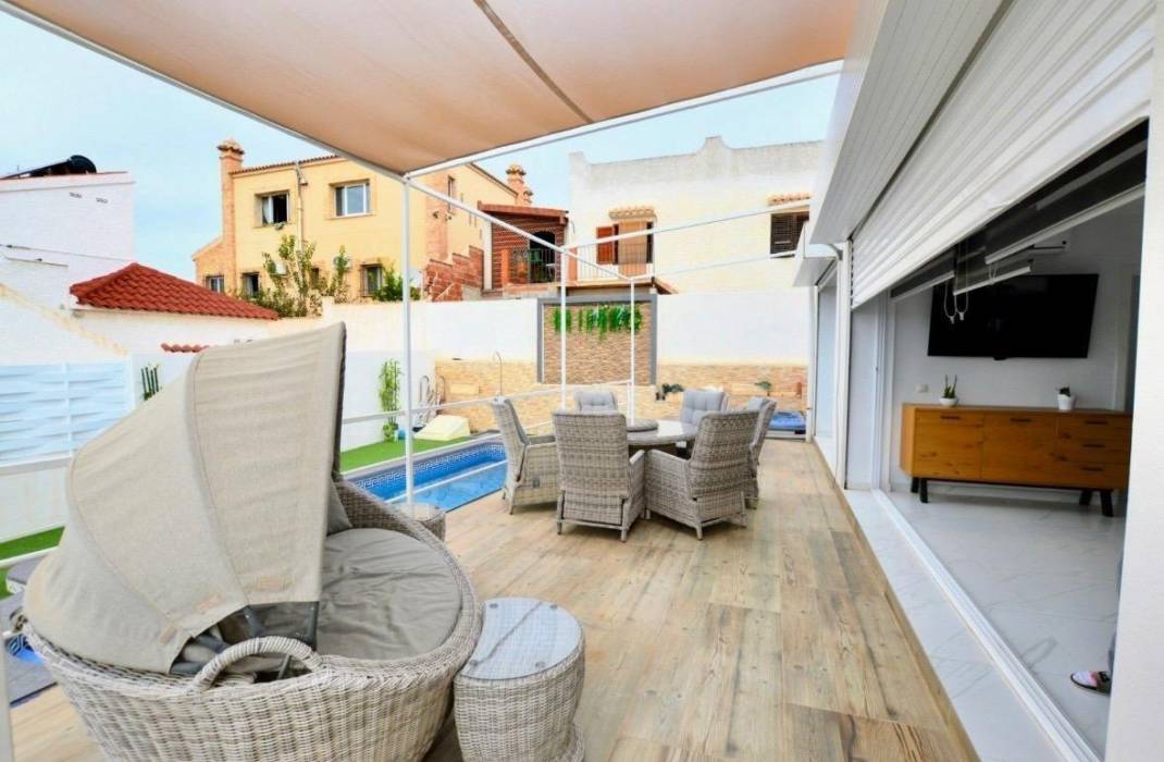 Revente - Villa - Orihuela Costa