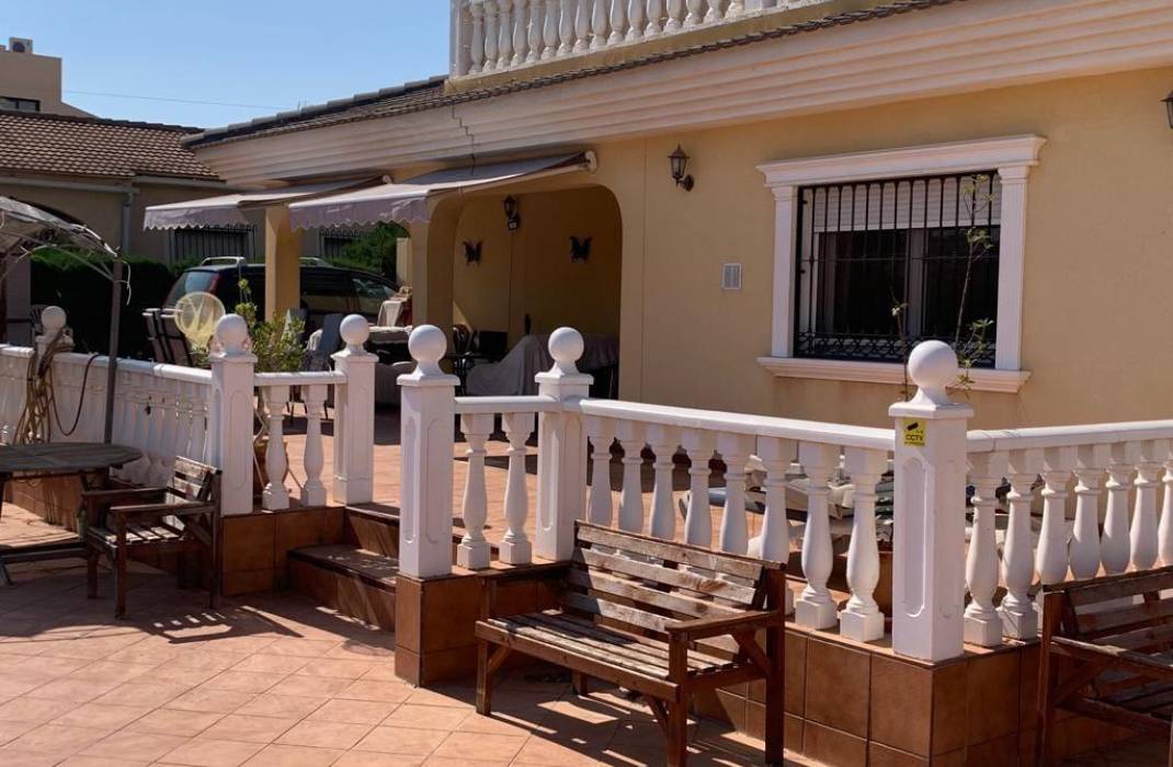 Revente - Villa - Torrevieja - Los altos