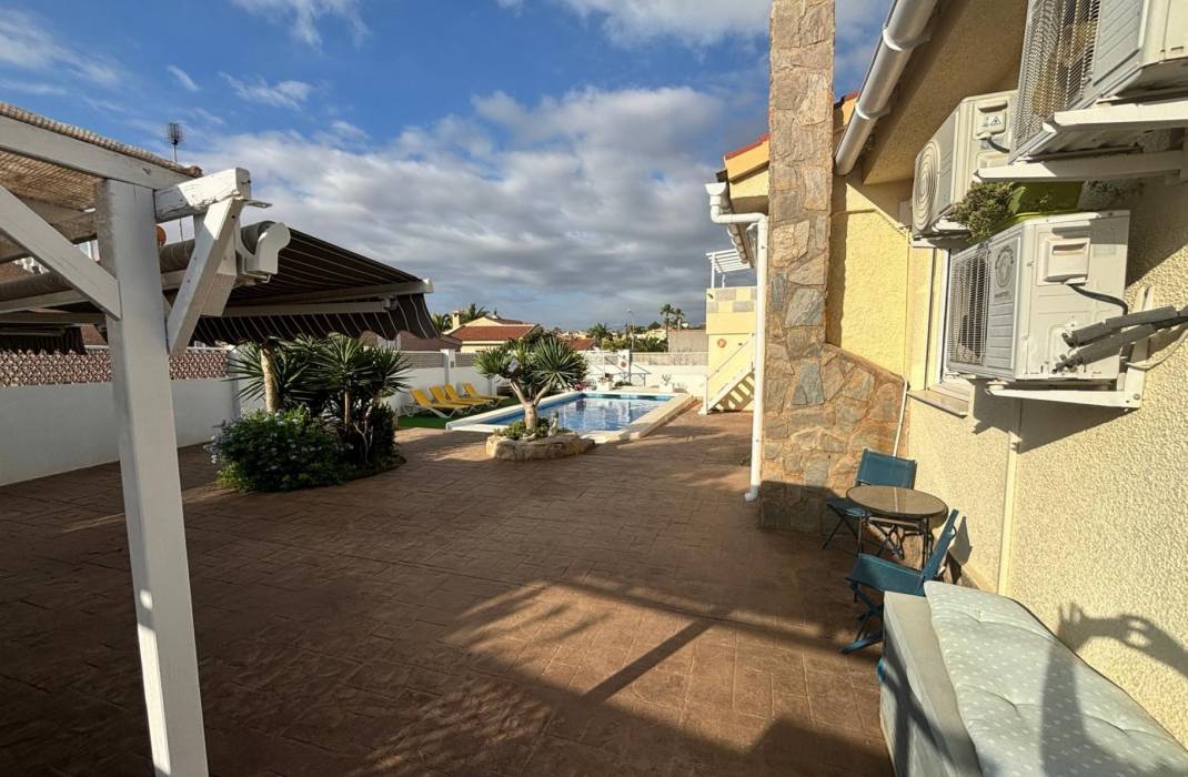 Revente - Vrijstaand Huis / Villa - Ciudad Quesada
