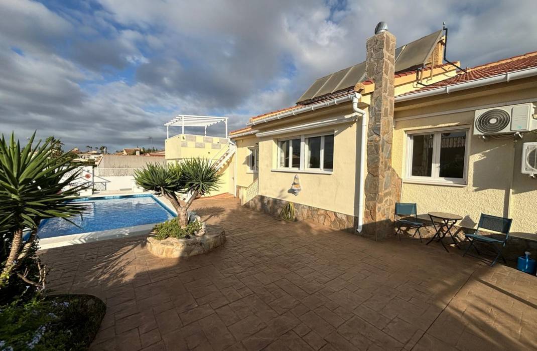 Revente - Vrijstaand Huis / Villa - Ciudad Quesada