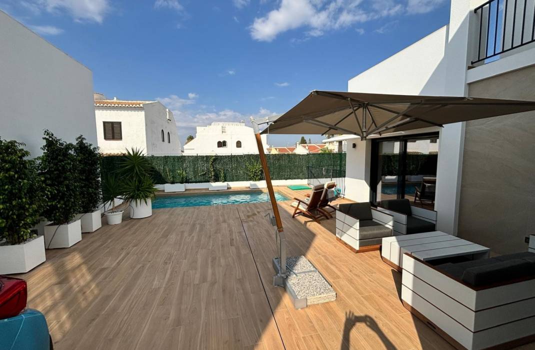 Revente - Vrijstaand Huis / Villa - Ciudad Quesada