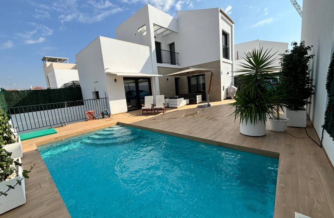 Revente - Vrijstaand Huis / Villa - Ciudad Quesada
