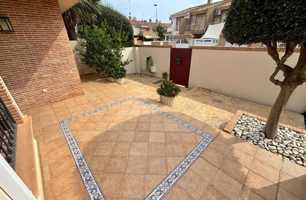 Revente - Vrijstaand Huis / Villa - Torrevieja Centro - Torrevieja