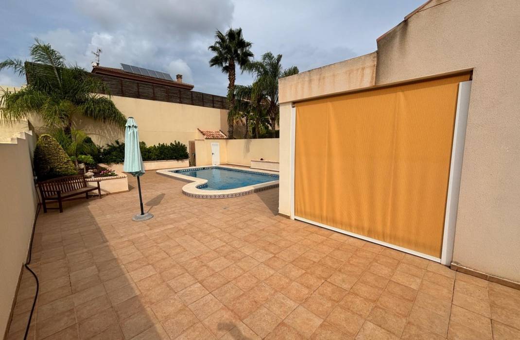 Revente - Vrijstaand Huis / Villa - Torrevieja Centro - Torrevieja