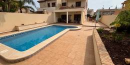 Revente - Vrijstaand Huis / Villa - Torrevieja Centro - Torrevieja