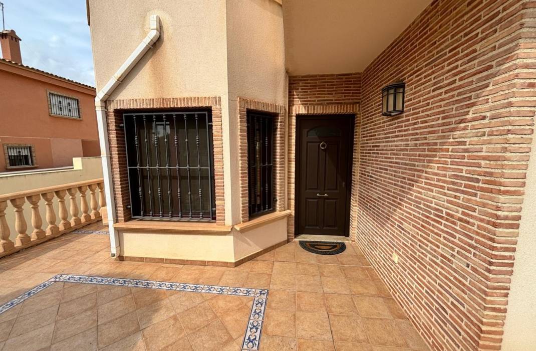 Revente - Vrijstaand Huis / Villa - Torrevieja Centro - Torrevieja