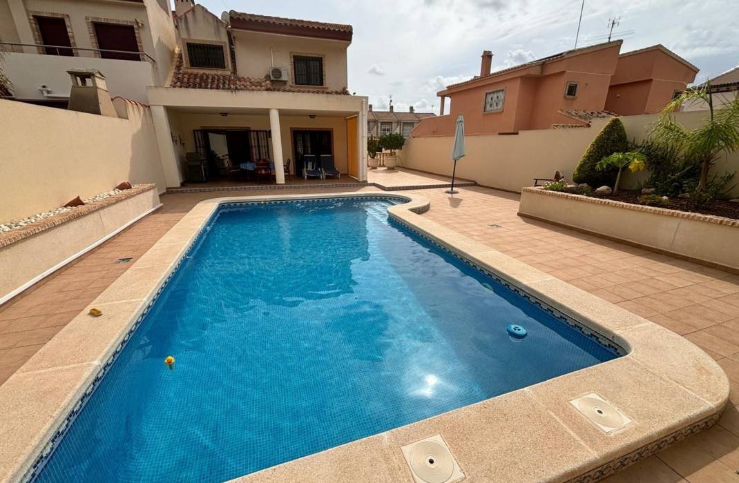 Revente - Vrijstaand Huis / Villa - Torrevieja Centro - Torrevieja