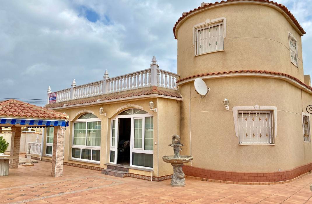 Revente - Vrijstaande Villa - Torrevieja - 0