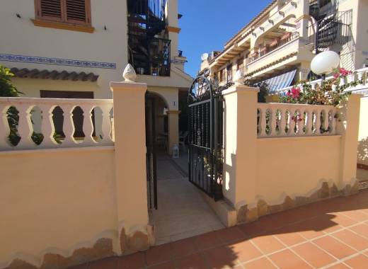 Terraced house - Resale - Torrevieja - Torreblanca