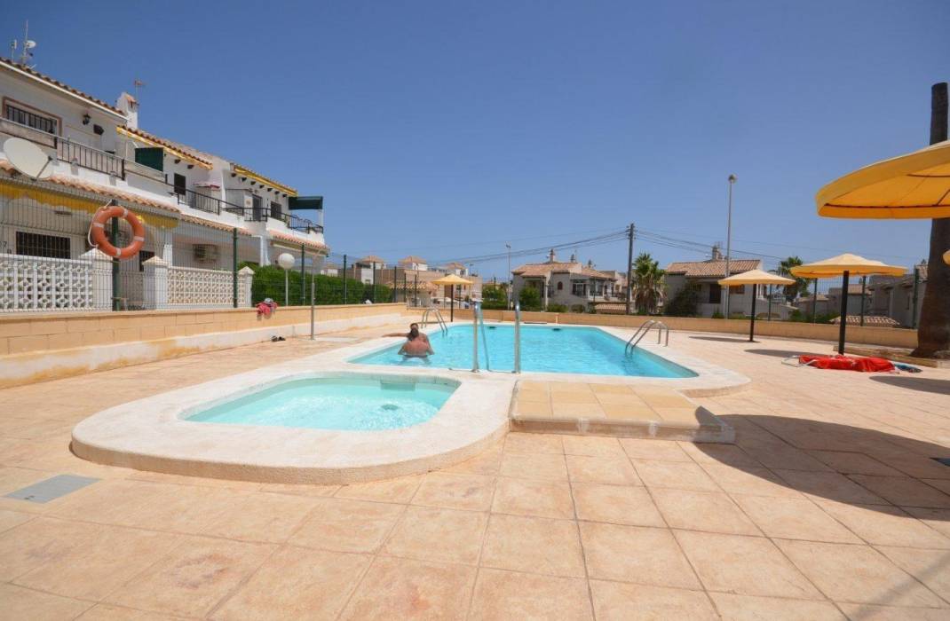 Venta - Bungalow - Torrevieja - Aguas nuevas 2