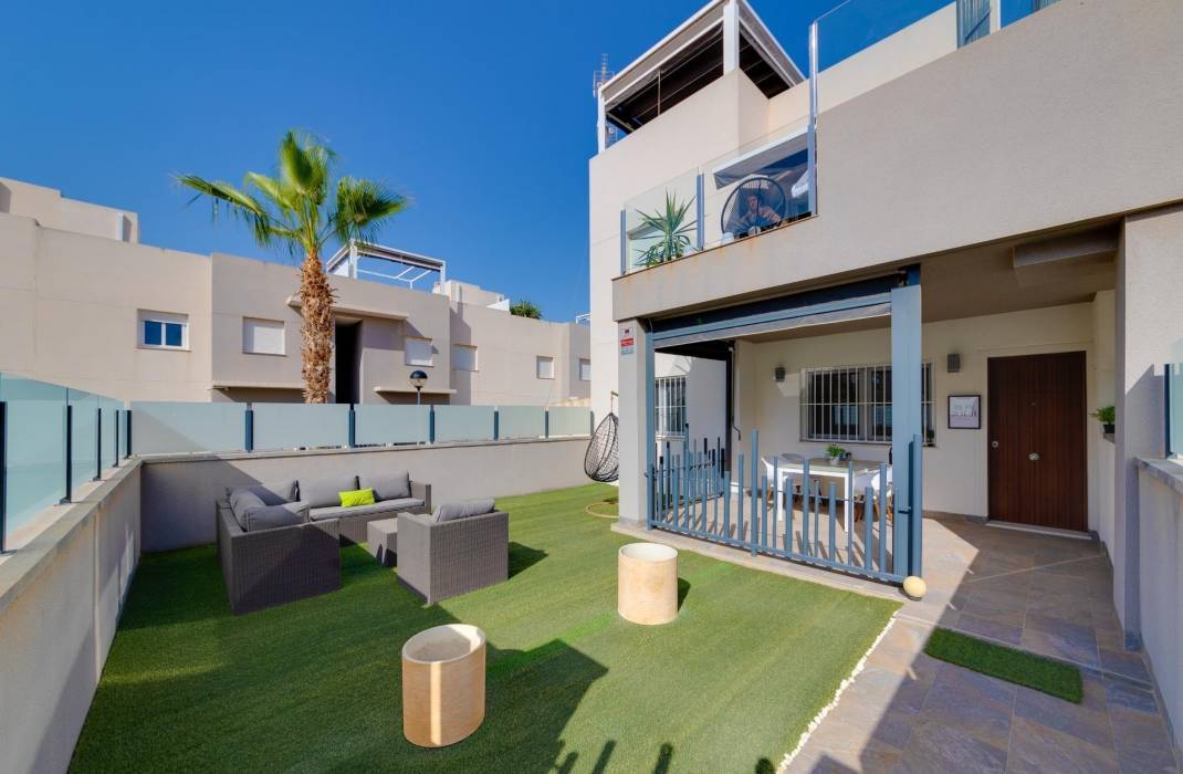 Venta - Bungalow - Torrevieja - Aguas Nuevas