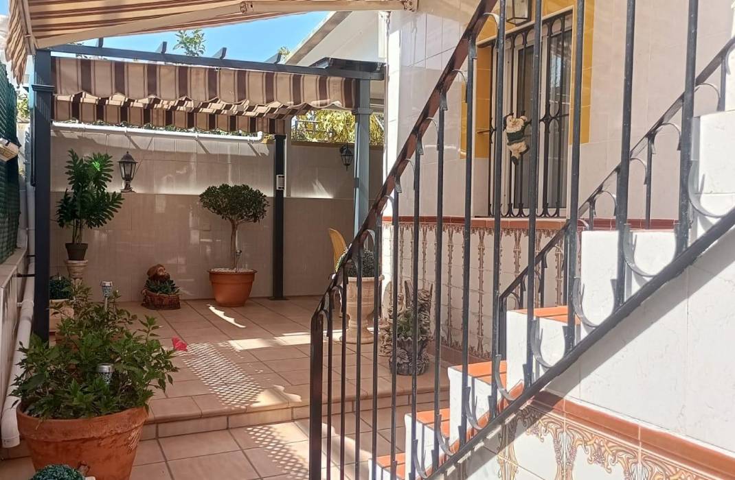 Venta - Bungalow - Torrevieja - Los altos