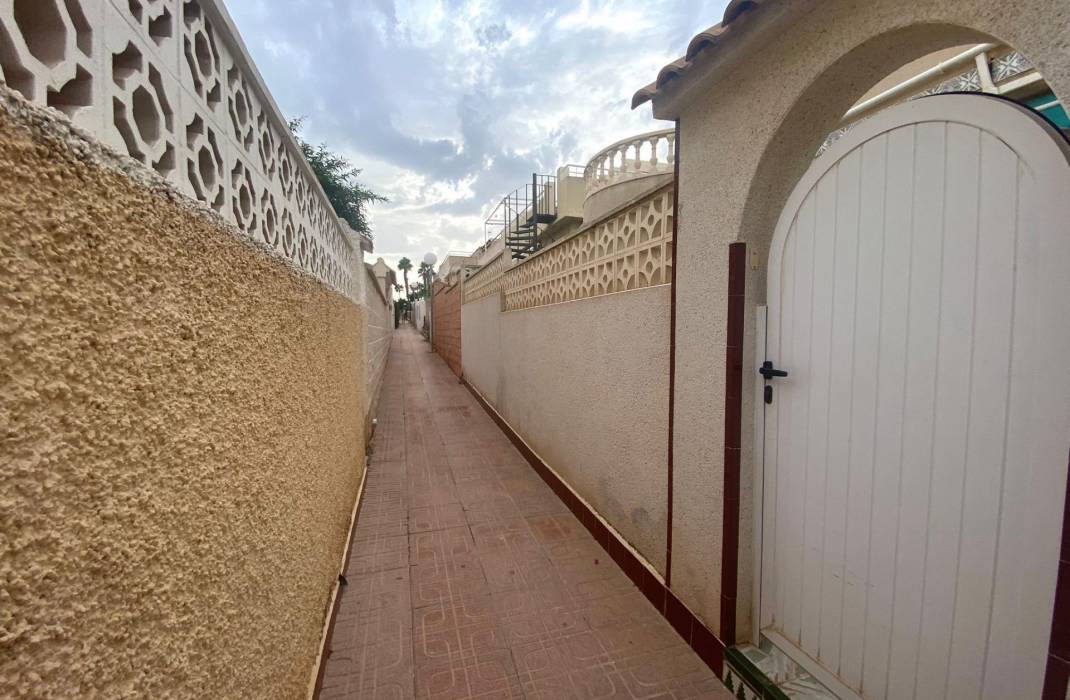 Venta - Bungalow - Torrevieja - Los altos