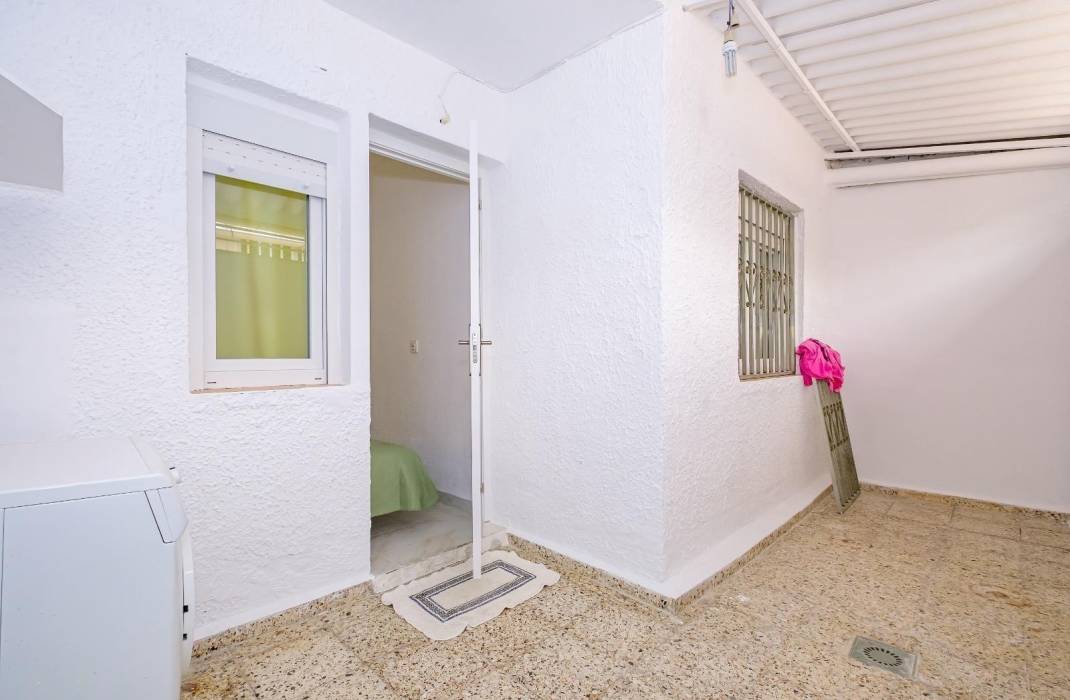 Venta - Bungalow - Torrevieja - Playa de los Naufragos