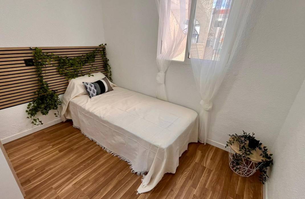 Venta - Bungalow - Torrevieja - Torretas