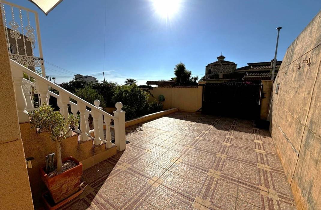 Venta - Casa / Chalet independiente - Ciudad Quesada