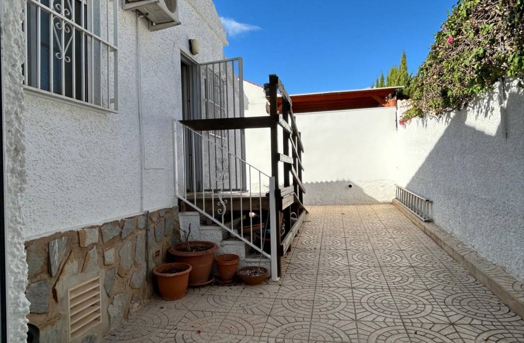 Venta - Casa / Chalet independiente - Ciudad Quesada