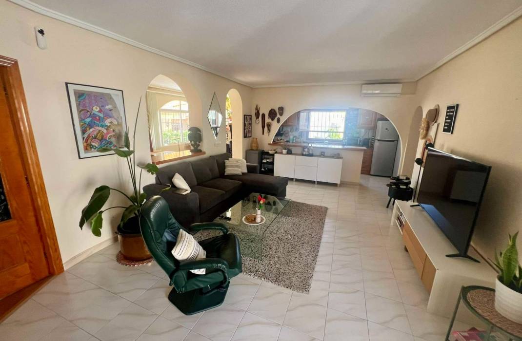 Venta - Casa / Chalet independiente - Ciudad Quesada