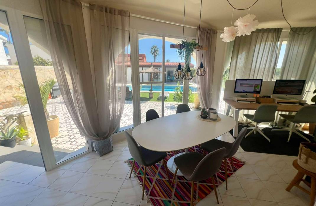 Venta - Casa / Chalet independiente - Ciudad Quesada