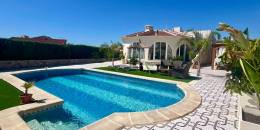 Venta - Casa / Chalet independiente - Ciudad Quesada
