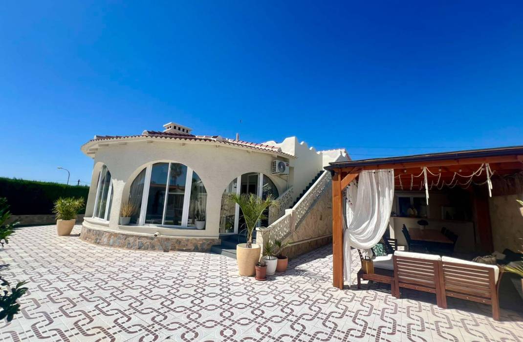 Venta - Casa / Chalet independiente - Ciudad Quesada