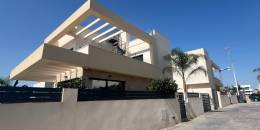 Venta - Casa / Chalet independiente - Los Montesinos - La Herrada