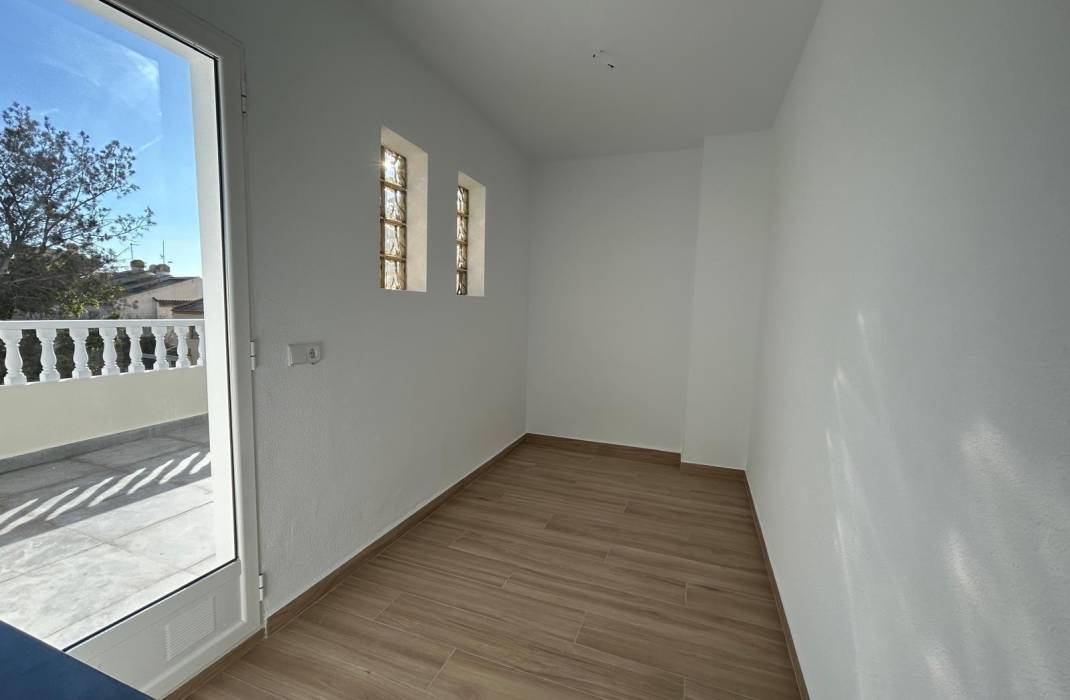 Venta - Terraced house - Torrevieja - Parque las naciones