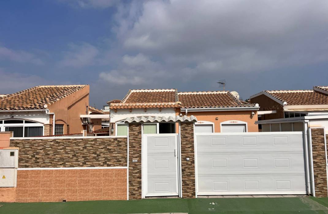 Venta - Townhouse - Torrevieja