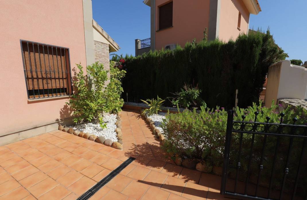 Venta - Villa - Algorfa