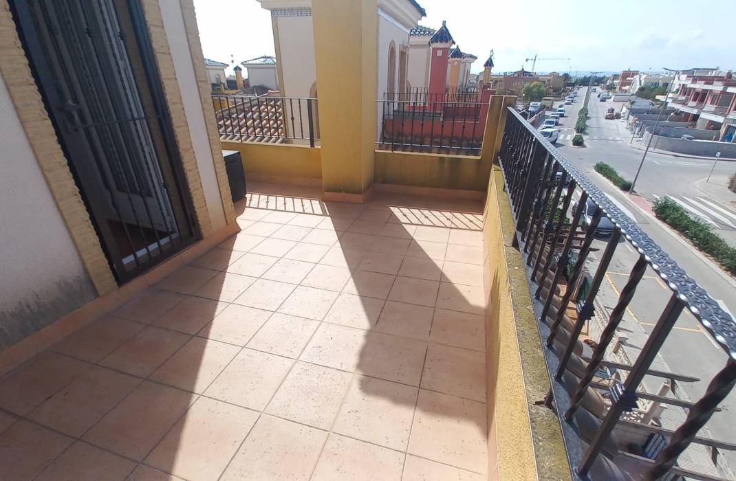 Venta - Villa independiente - Los Montesinos - La Herada