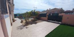 Venta - Villa independiente - Los Montesinos - La Herrada