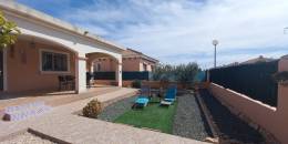 Venta - Villa independiente - Los Montesinos - La Herrada