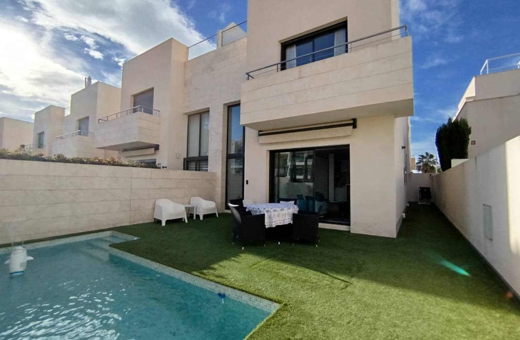 Venta - Villa - Orihuela Costa - Los Dolses