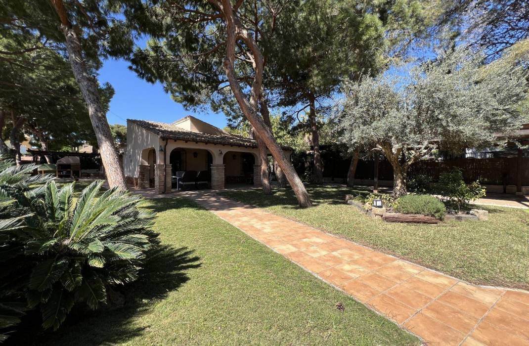 Venta - Villa - Orihuela Costa - Punta Prima