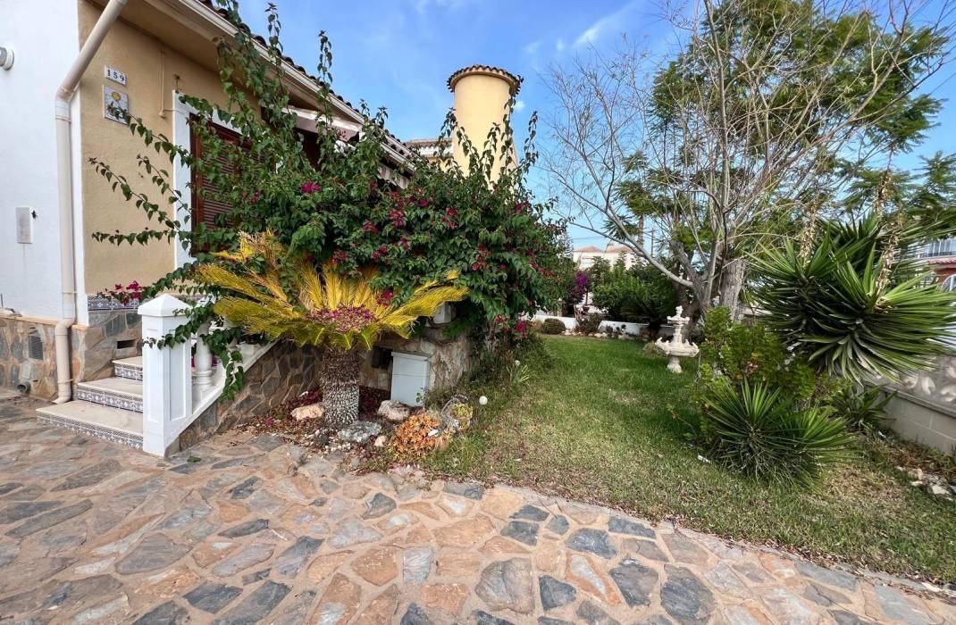 Venta - Villa - Orihuela Costa - Punta Prima