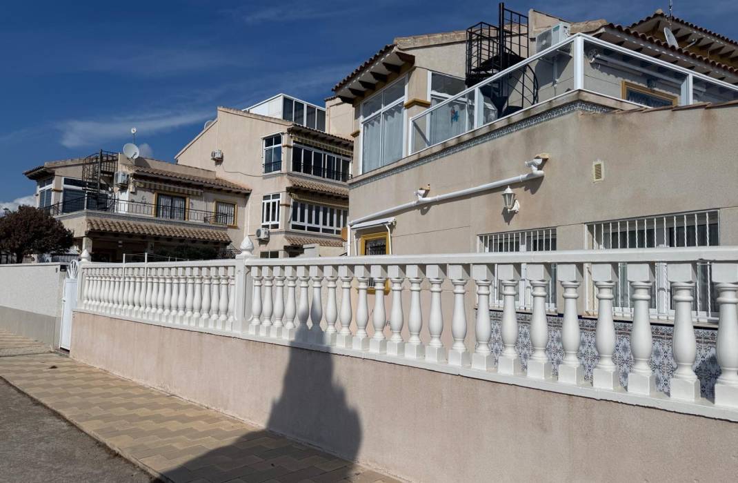 Venta - Villa - Orihuela Costa - Punta Prima