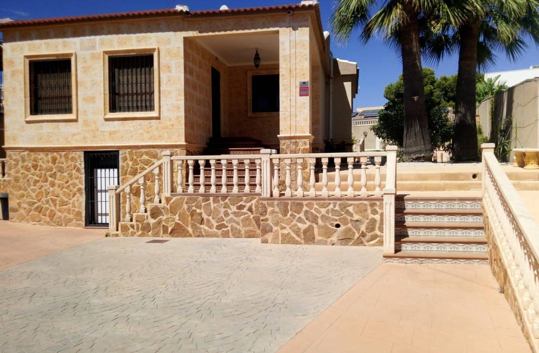 Venta - Villa - Torrevieja - Eliseos playa