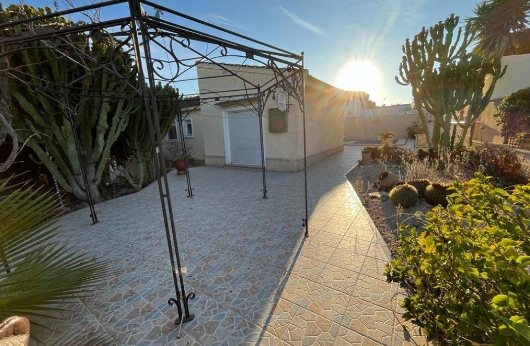 Venta - Villa - Torrevieja - Eliseos playa