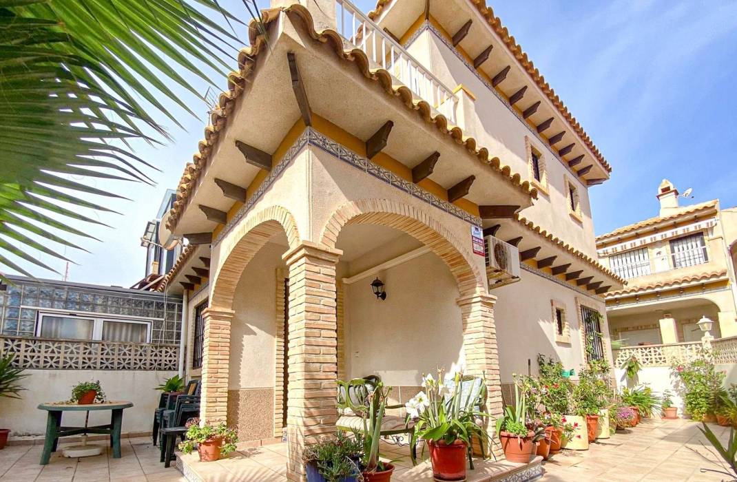 Venta - Villa - Torrevieja - Las calas