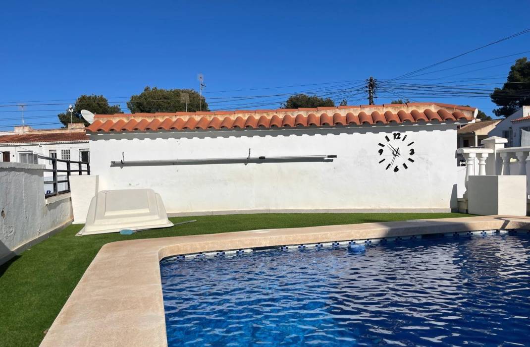 Venta - Villa - Torrevieja - Los Balcones - Los Altos del Edén