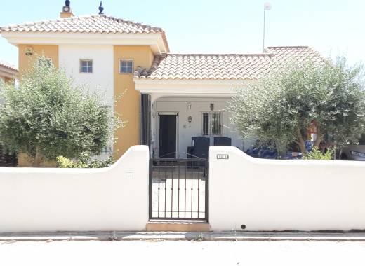 Villa independiente - Venta - Los Montesinos - Urbanizacion montesol