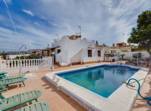 Villa - Resale - Torrevieja - La Siesta - El Salado - Torreta