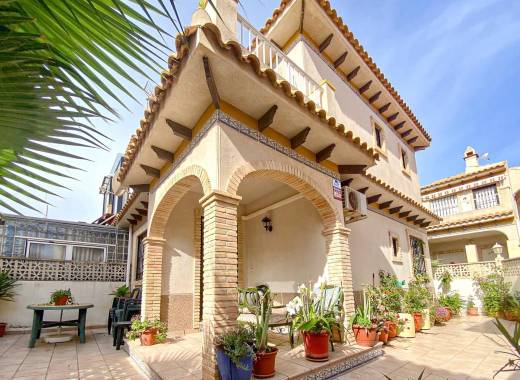 Villa - Resale - Torrevieja - Las calas