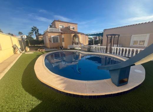 Villa - Resale - Torrevieja - San luis