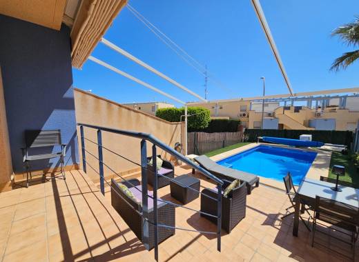 Villa - Venta - Torrevieja - JJT-96085