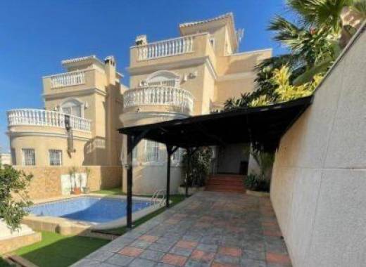 Villa - Venta - Torrevieja - Los altos